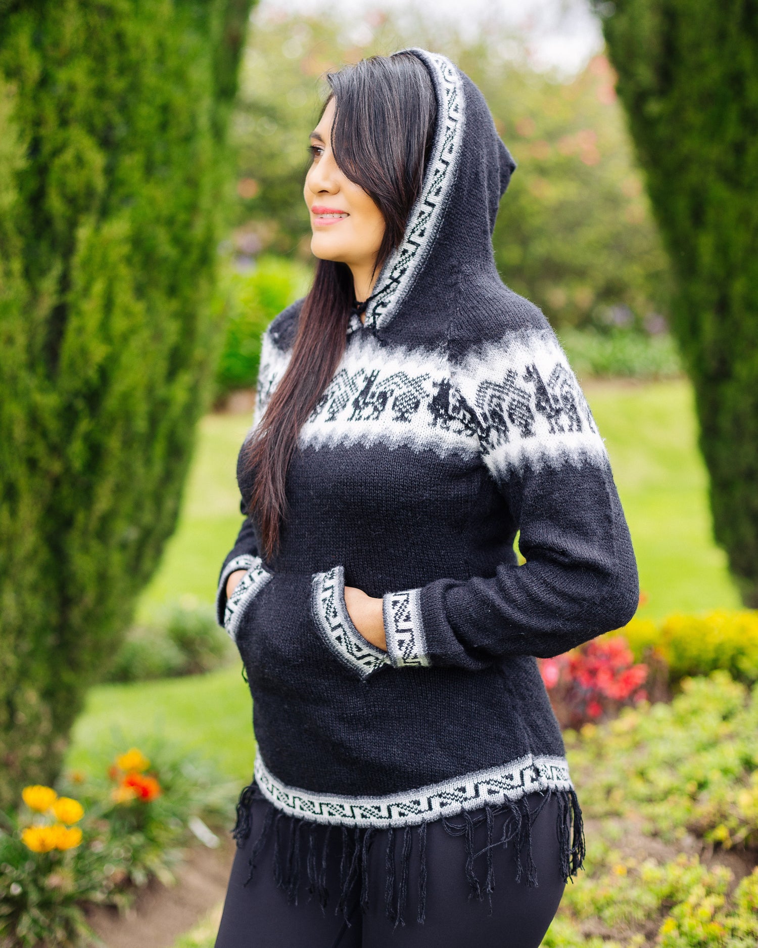 Black Hooded Alpaca Sweater - Warmpaka