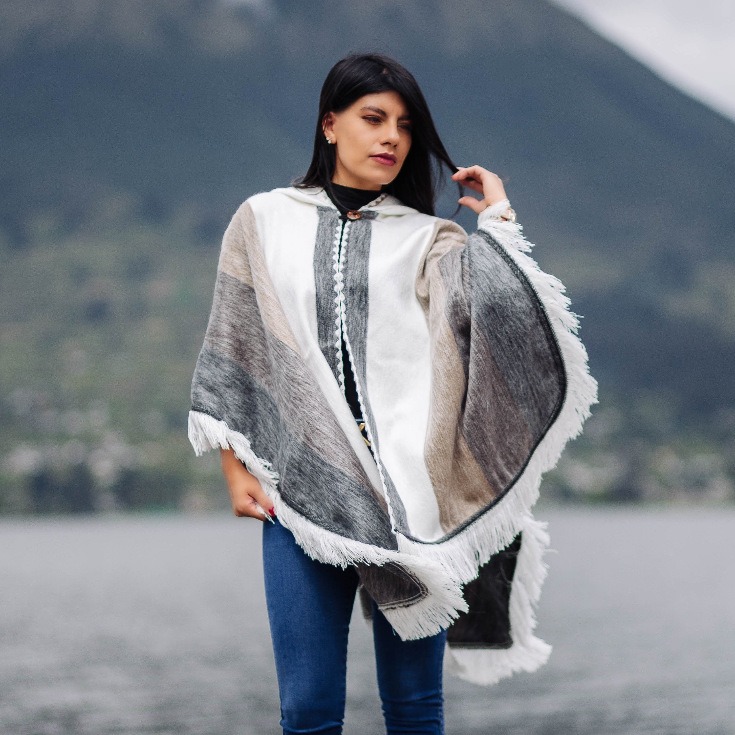 White - Beige Alpaca Poncho With Hood - Warmpaka
