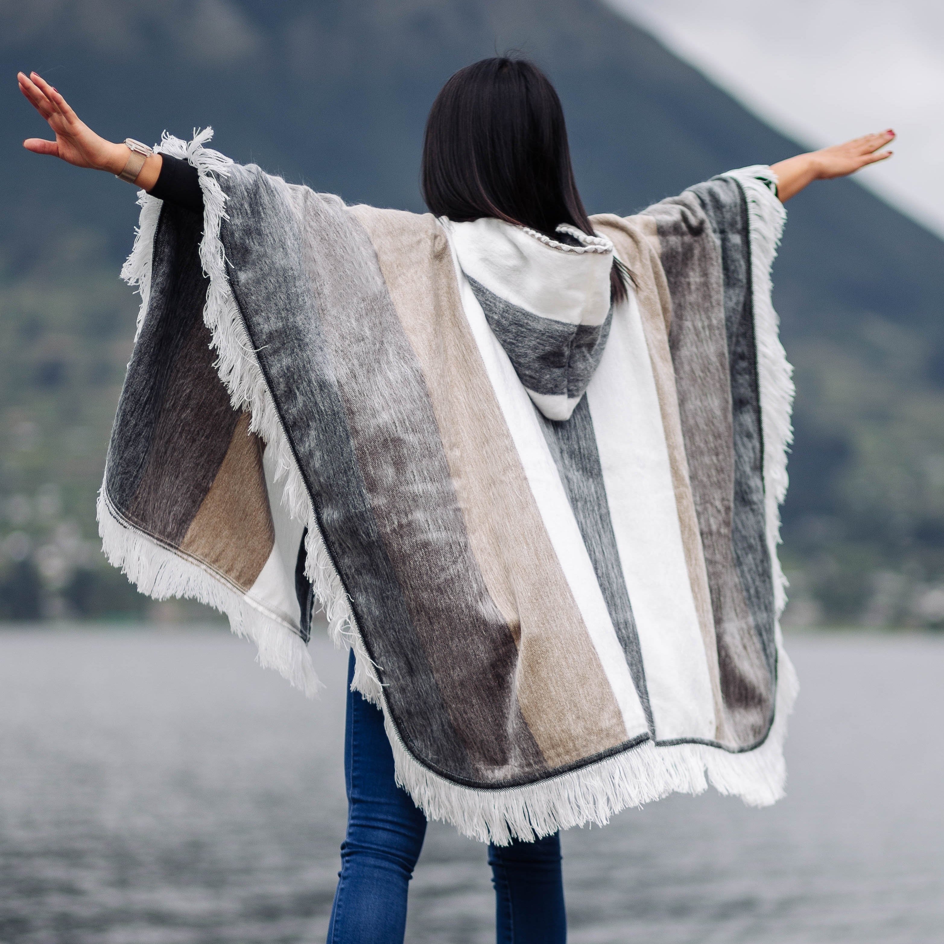 White - Beige Alpaca Poncho With Hood - Warmpaka
