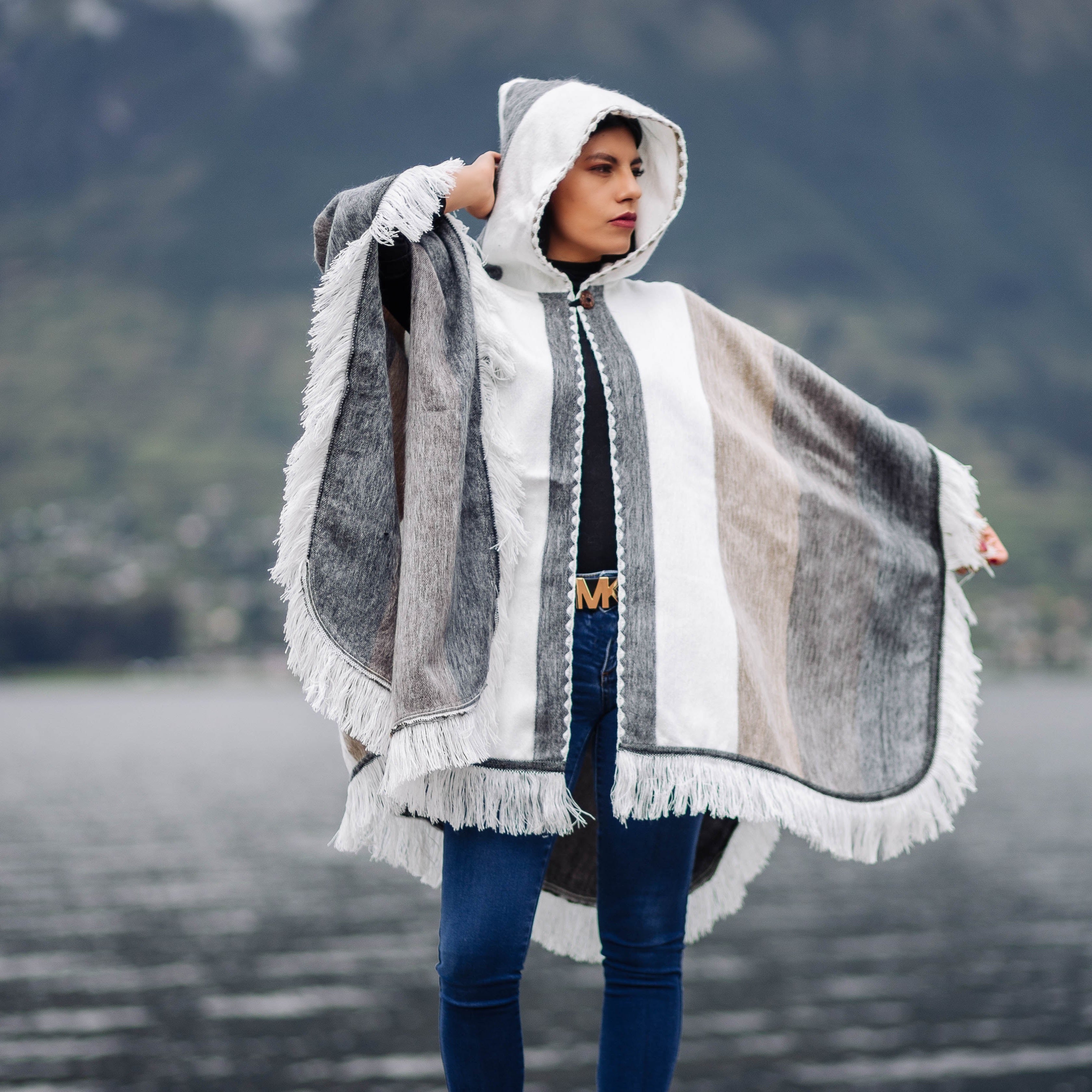White - Beige Alpaca Poncho With Hood - Warmpaka