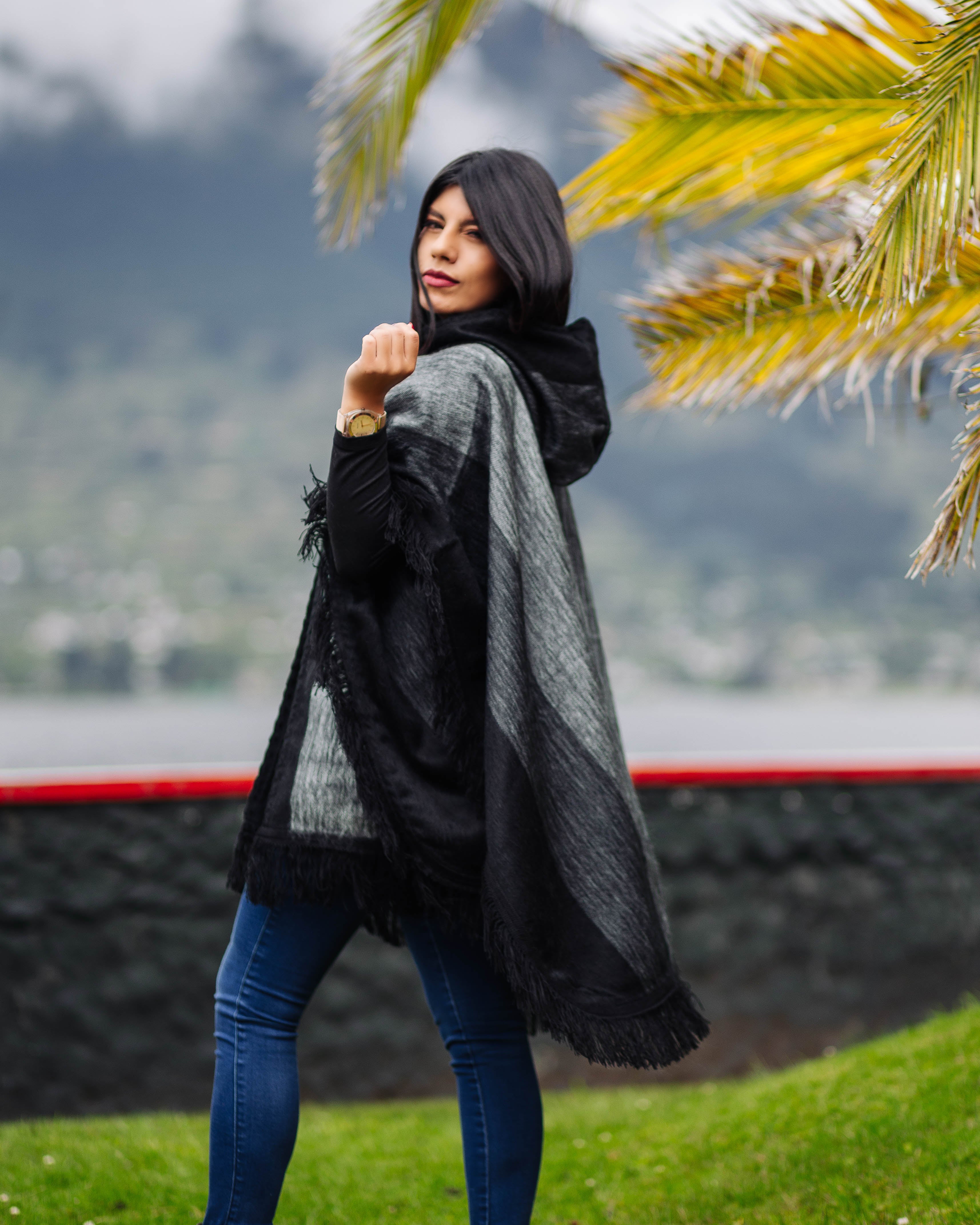 Black Alpaca Poncho With Hood - Warmpaka