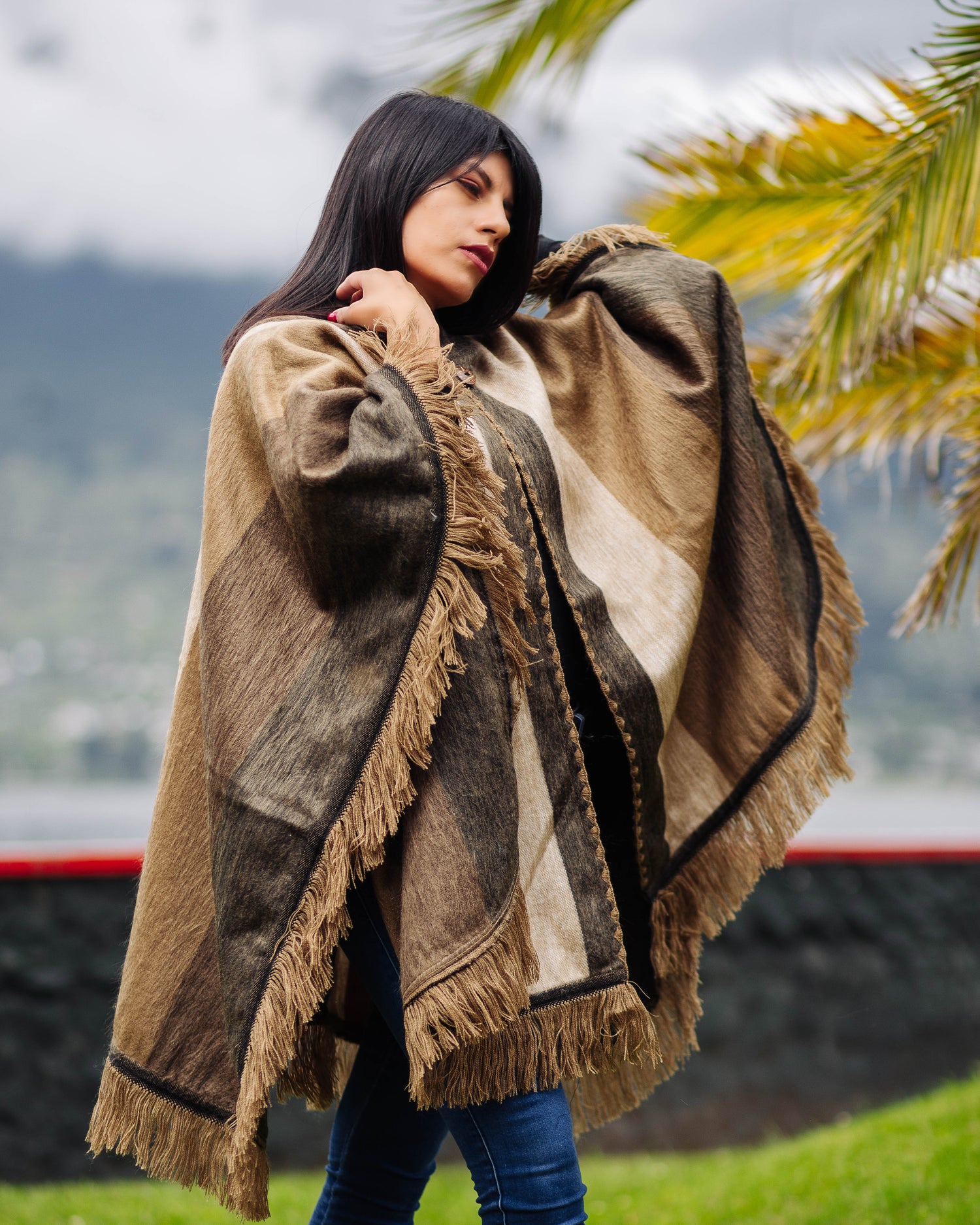 Beige Alpaca Poncho With Hood - Warmpaka