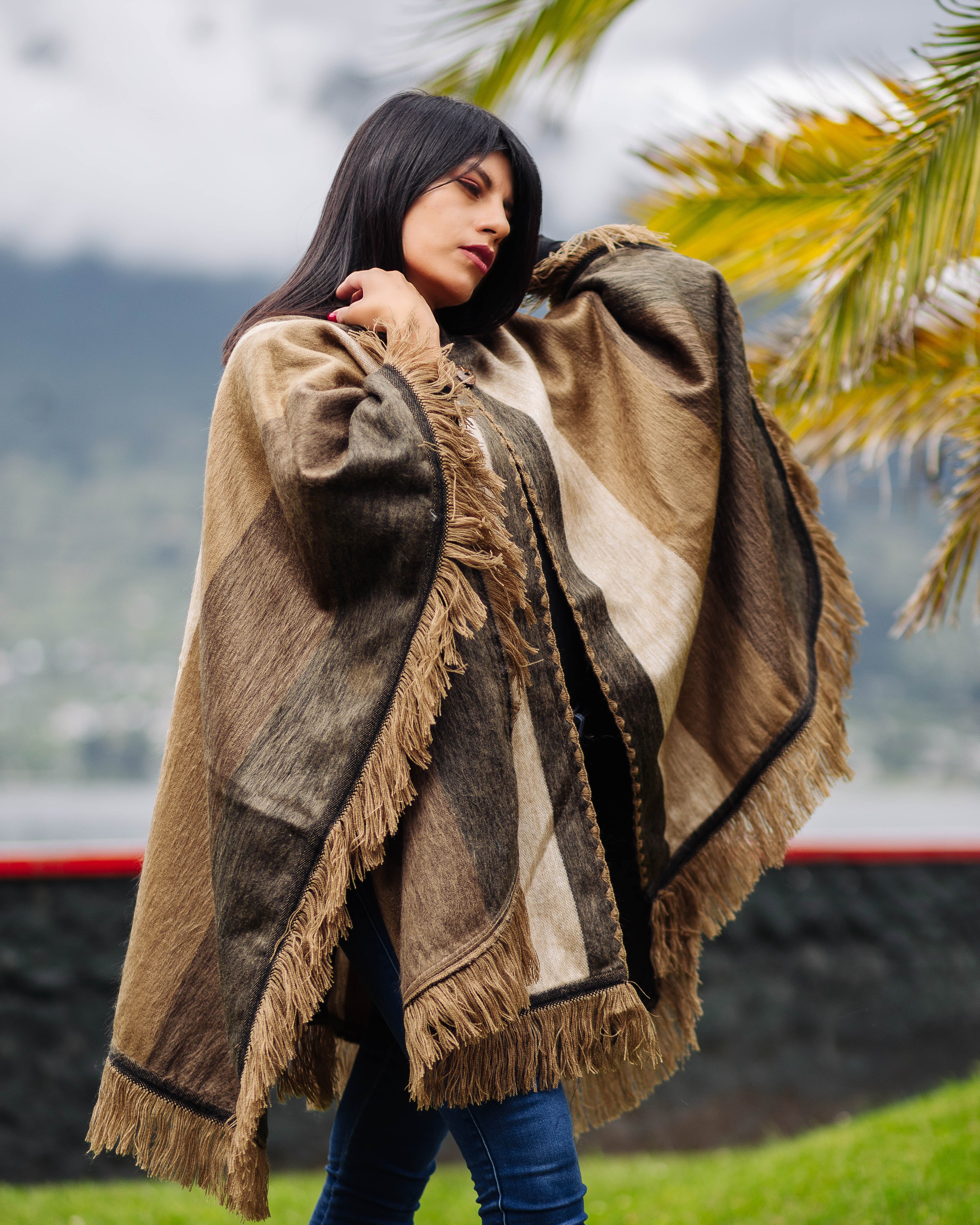 Beige Alpaca Poncho With Hood - Warmpaka