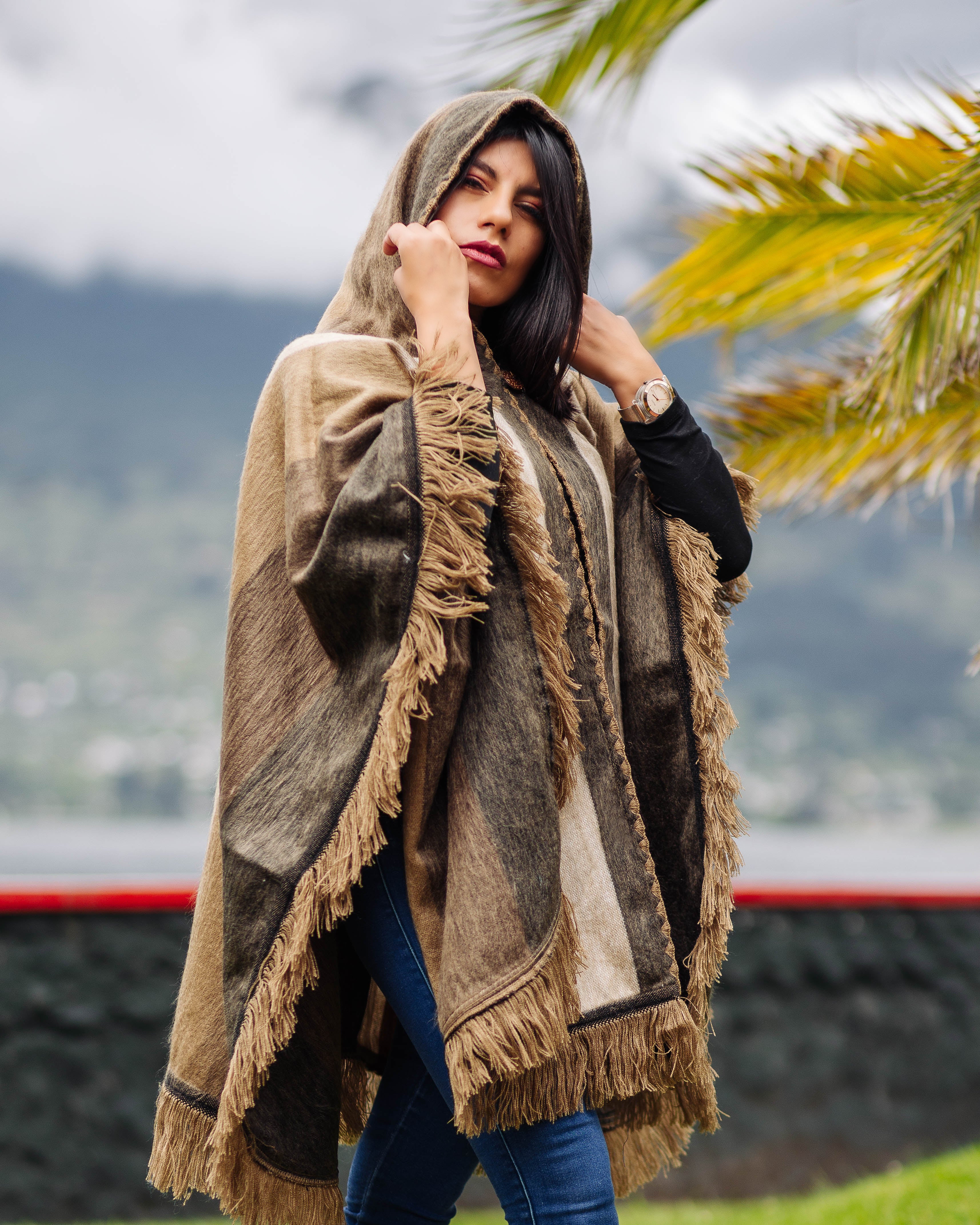 Beige Alpaca Poncho With Hood - Warmpaka