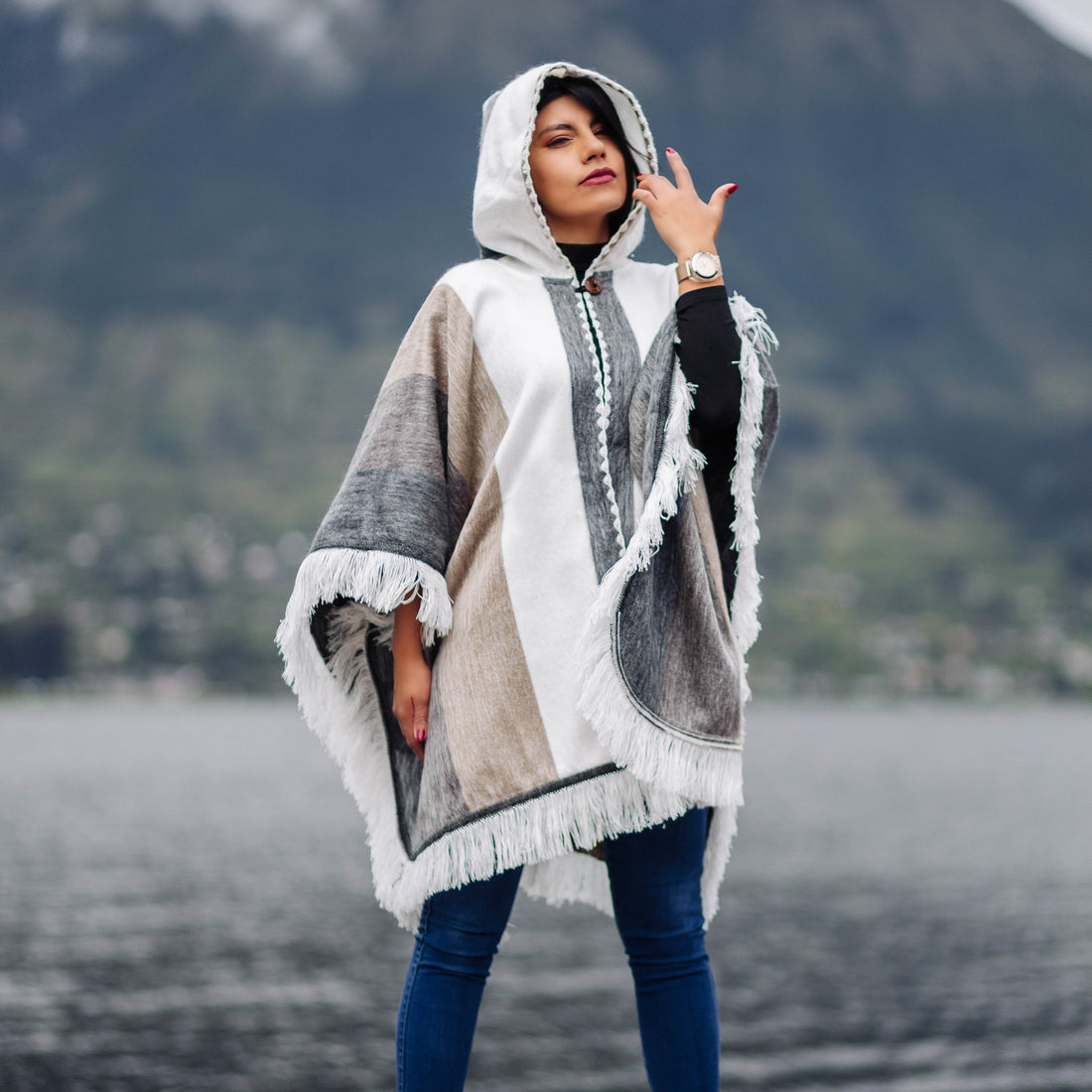 White - Beige Alpaca Poncho With Hood - Warmpaka